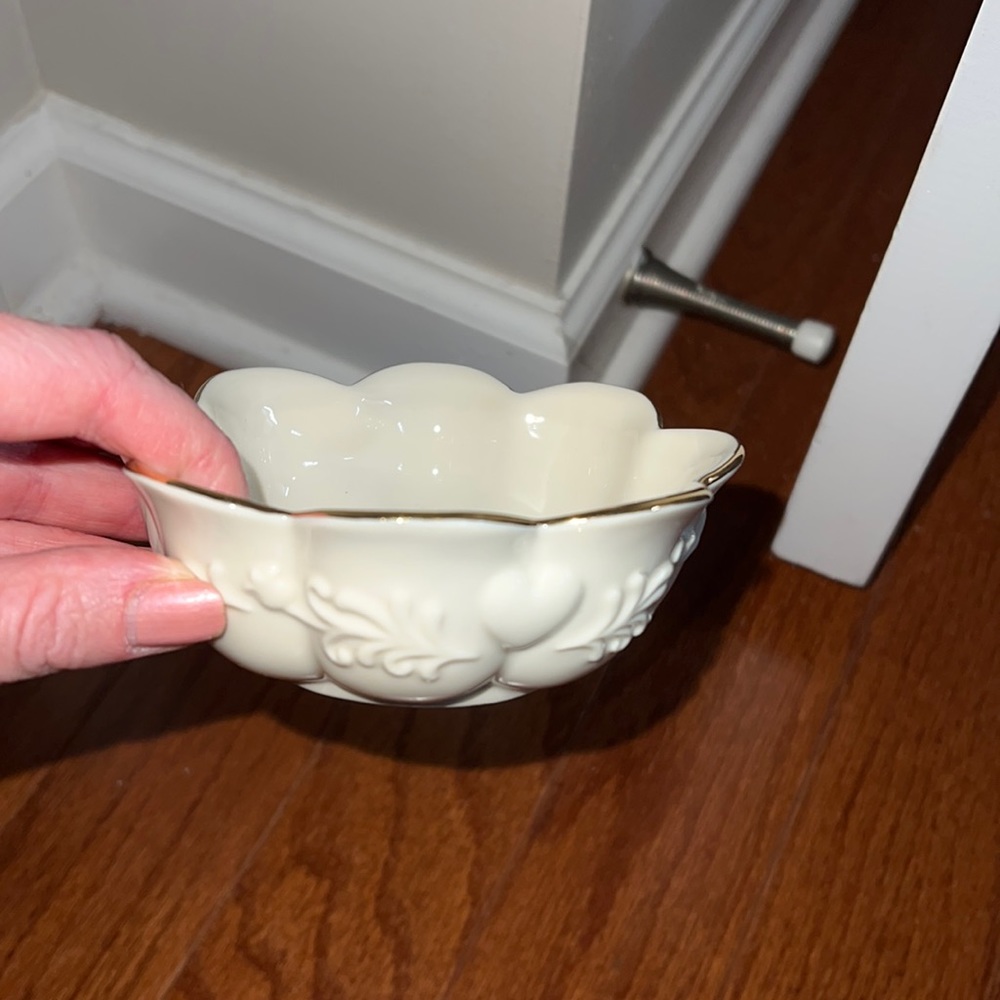 Lenox bowl